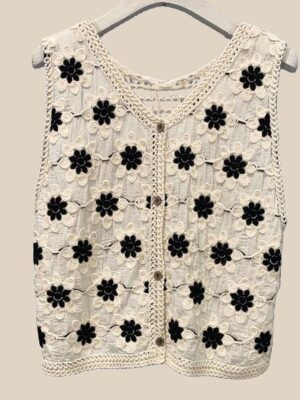 Gilet en crochet floral