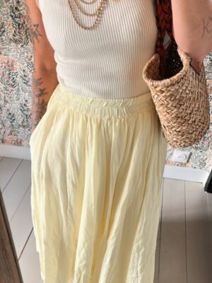 Jupe longue jaune pâle
