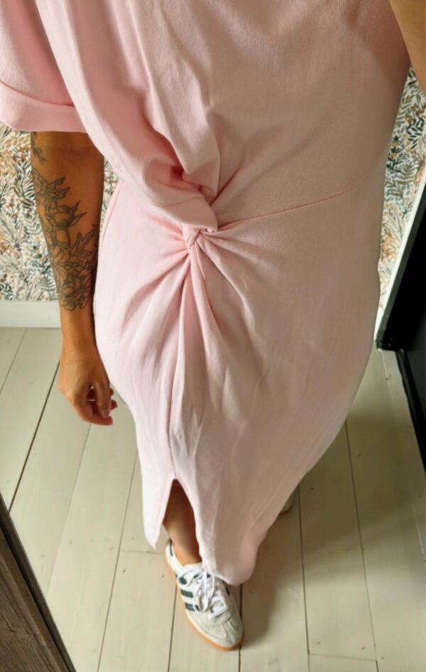 La Robe Rose-Thé – Image 4