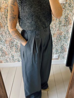 LE PULL SANS MANCHES LIVIA